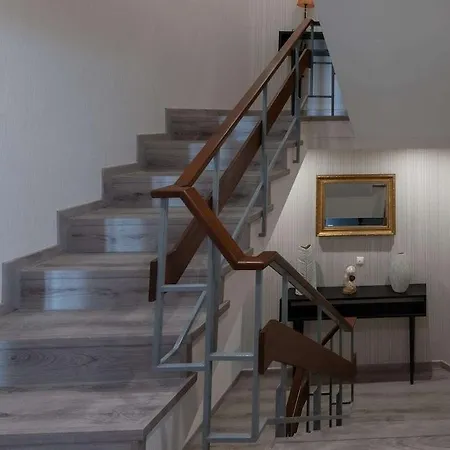 Dinya 3* Lisbon