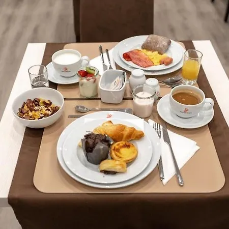 Dinya Hotel 3*