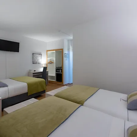 Dinya Hotel 3*