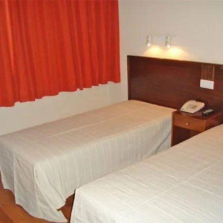 Отель Dinya 3*
